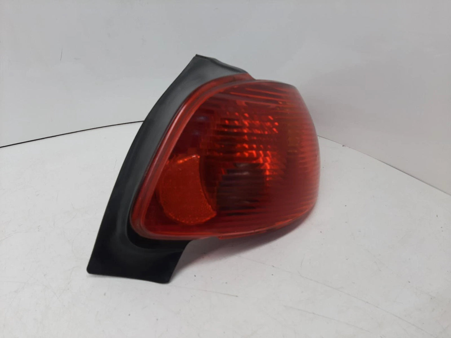 Peugeot 206 Mk1 O/S Drivers Right Rear Taillight Tail Light