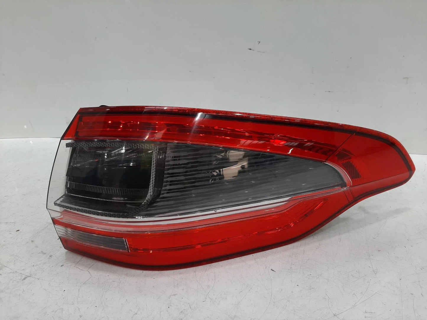Ford S Max Mk1 Facelift O/S Drivers Right Rear Outer Taillight Tail Light