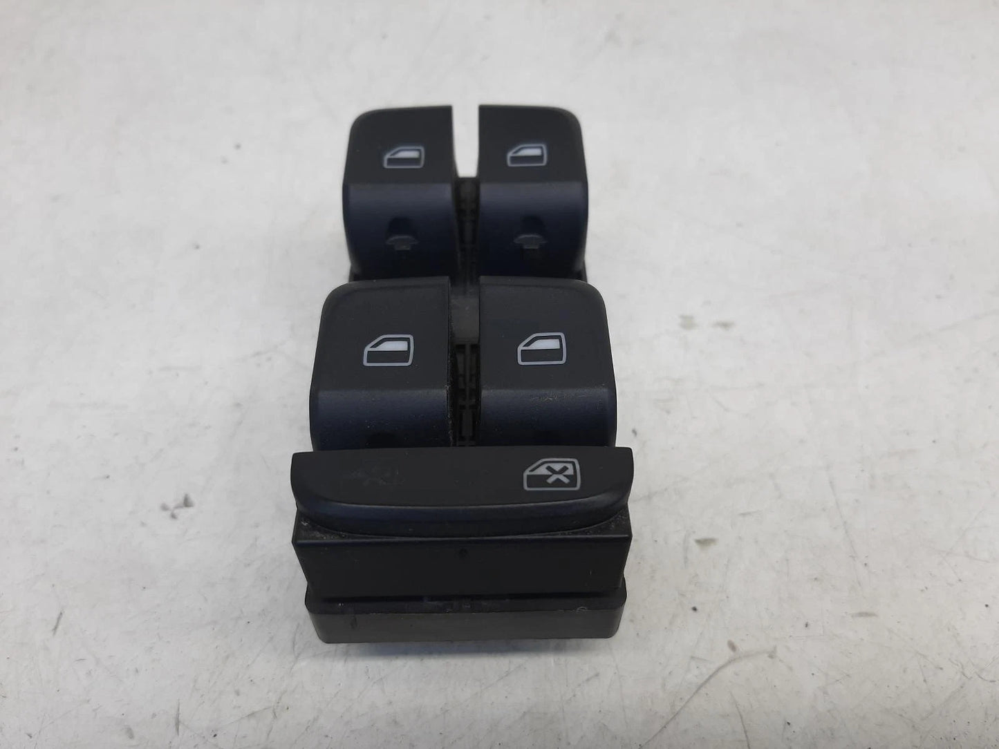 Audi A4 Mk4 (B8) O/S Right Front Drivers Master Window Switches