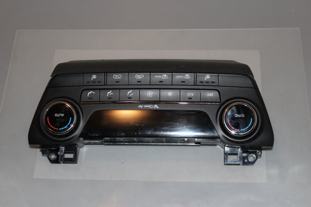 Hyundai Tucson Heater Control Switch