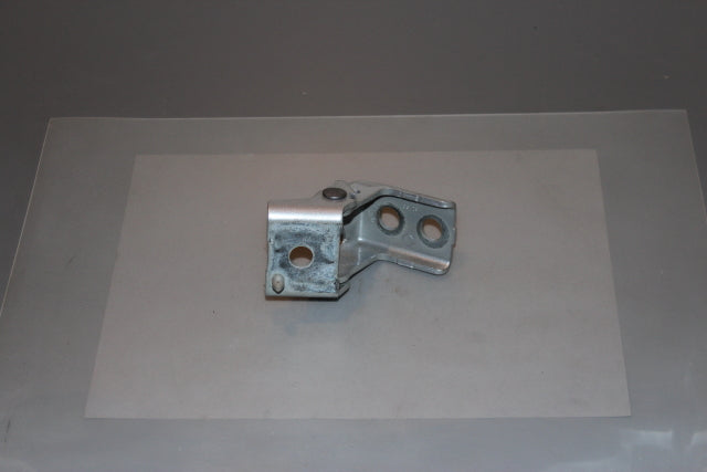 Citroen Picasso C4 Door Hinge Bottom Front Drivers Side