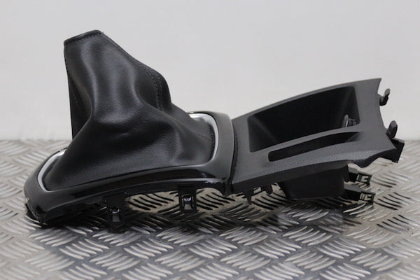 Nissan Qashqai Gear Stick Boot (2020) - 1