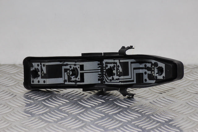 Renault Scenic Tail Lamp Bulb Holder Passengers Side