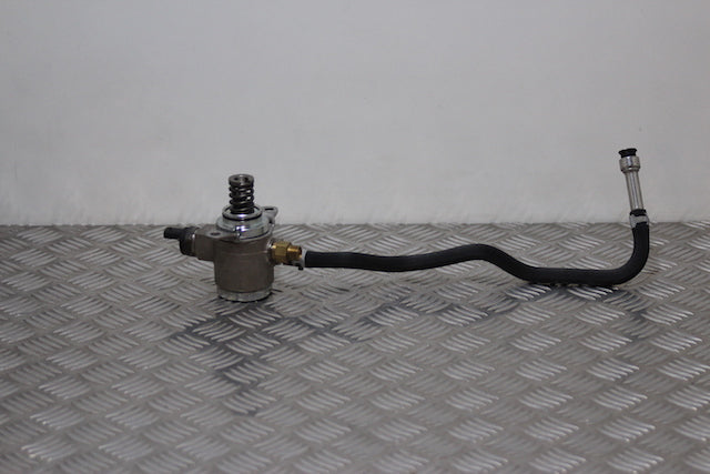 Volkswagen Polo Fuel Pump Mnt on Cyl Head