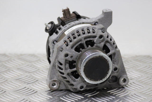 Toyota Auris Alternator