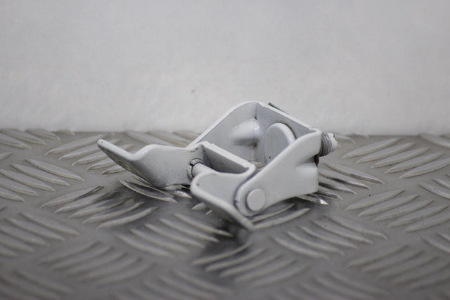 Hyundai i20 Tailgate Hinge Passengers Side