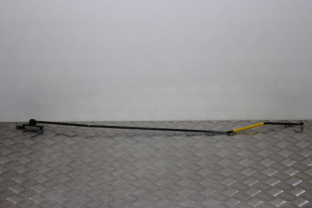 Opel Astra Bonnet Stay