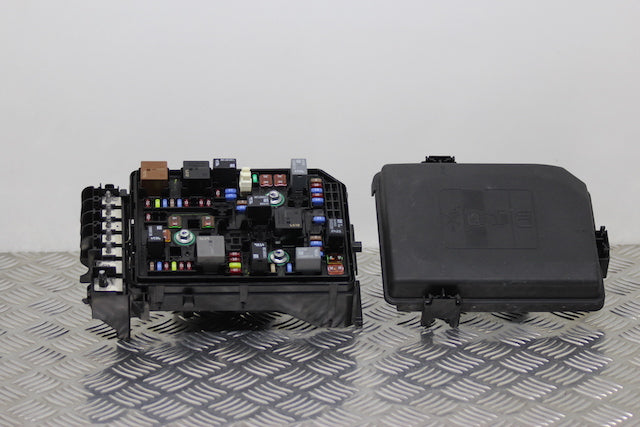 Opel Astra Fuse Box