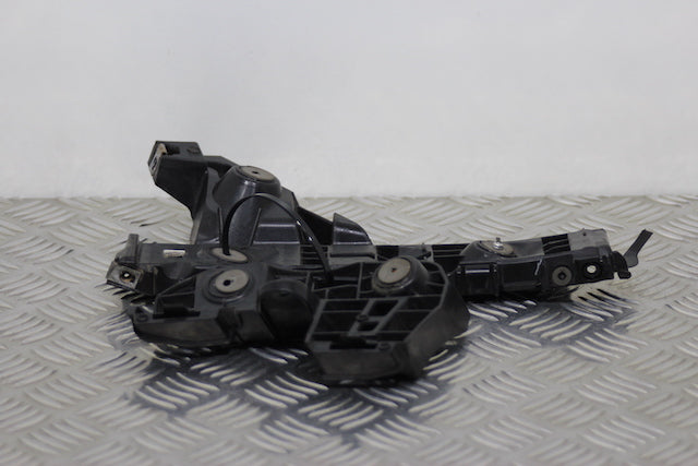 Opel Astra Bumper Support Bracket Passengers Side