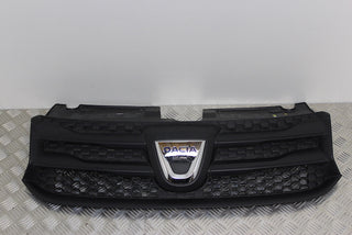 Dacia Sandero Bumper Grill 2015