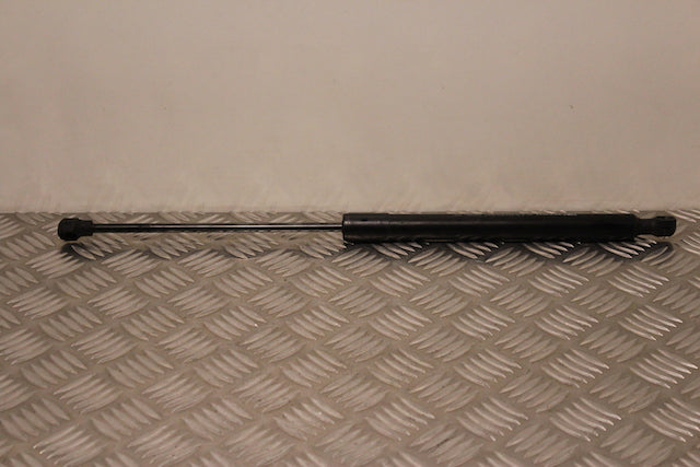 Renault Captur Tailgate Strut Passengers Side
