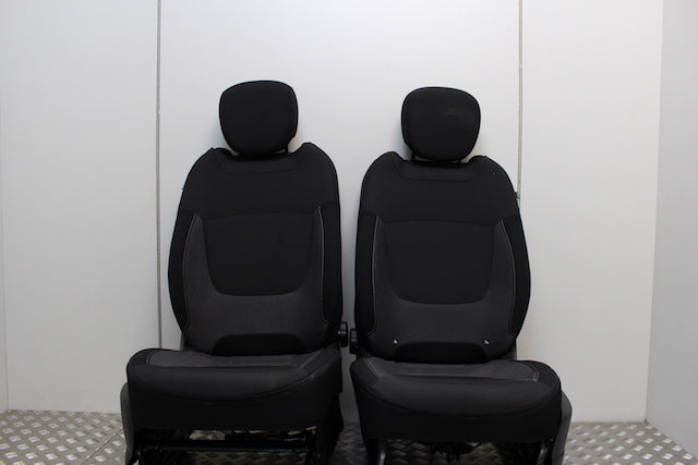 Renault Captur Seat Front x2