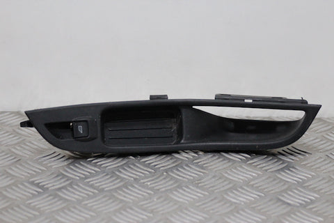 Ford Focus Window Switch Front Passengers Side (2015)