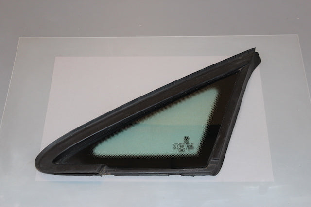 Volkswagen Golf Quarter Panel Window Glass Front Passengers Side