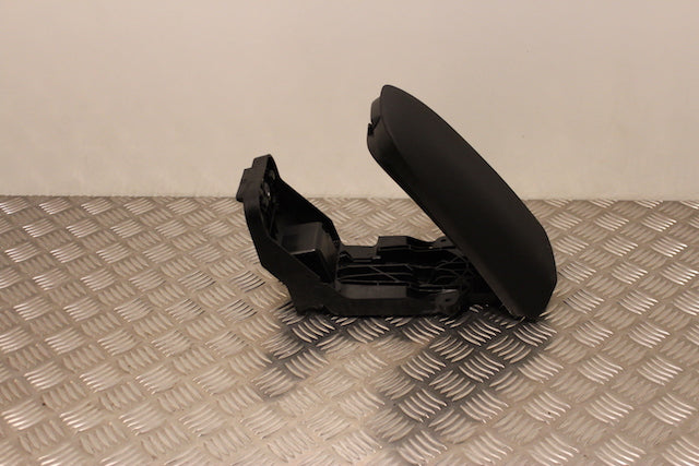 Volvo V40 Armrest Centre