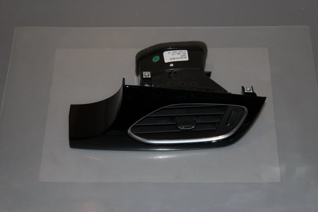 Opel Astra Dashboard Airvent Drivers Side