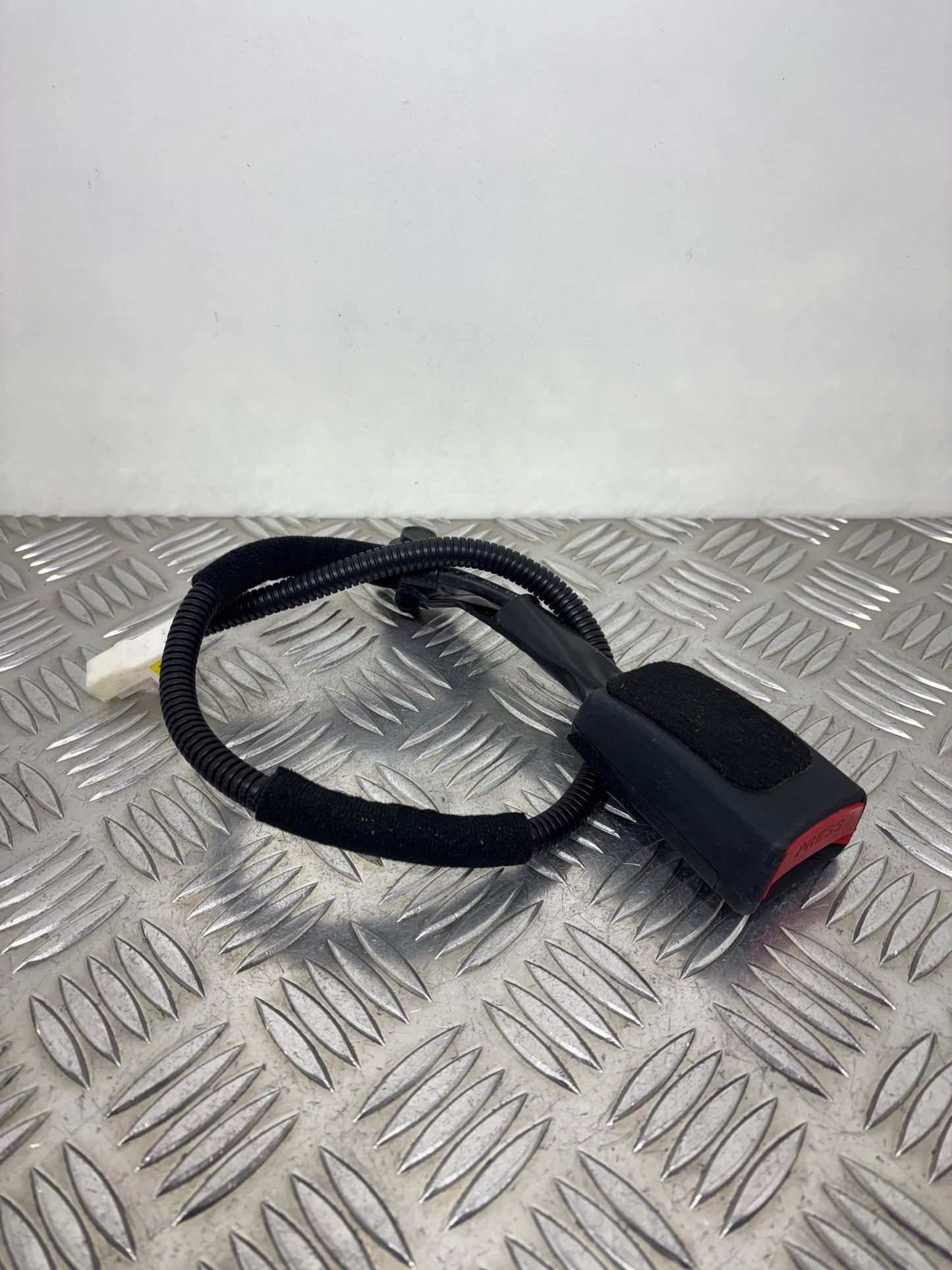 Kia Ceed Seat Belt Buckle Lock Front Drivers Side (2013)