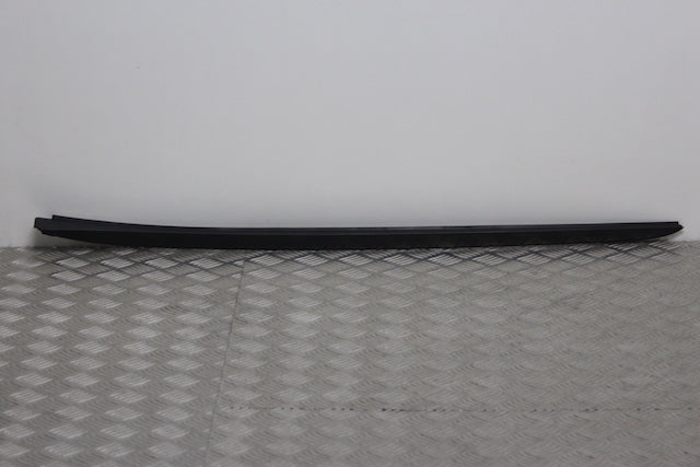 Kia Ceed Windscreen Moulding L 