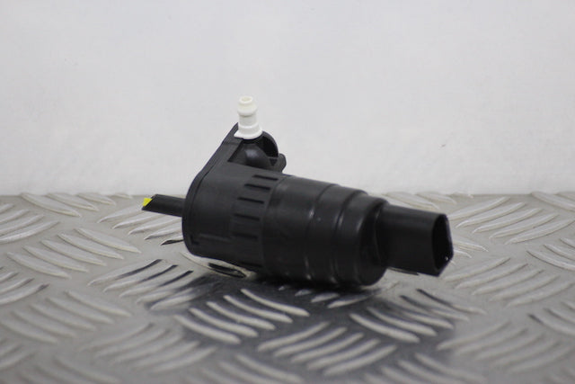 Volkswagen Polo Windscreen Wash Water Bottle Motor (2024) - Part photo