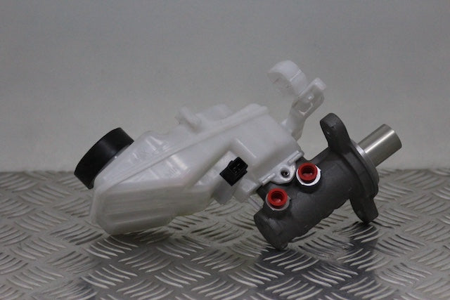 Toyota Corolla Brake Master Cylinder