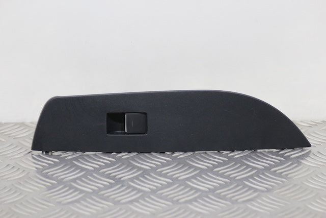Toyota Corolla Window Switch Front Passengers Side