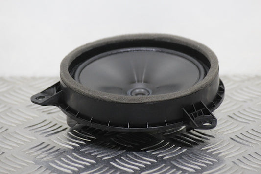 Toyota Corolla Door Speaker Front Passengers Side