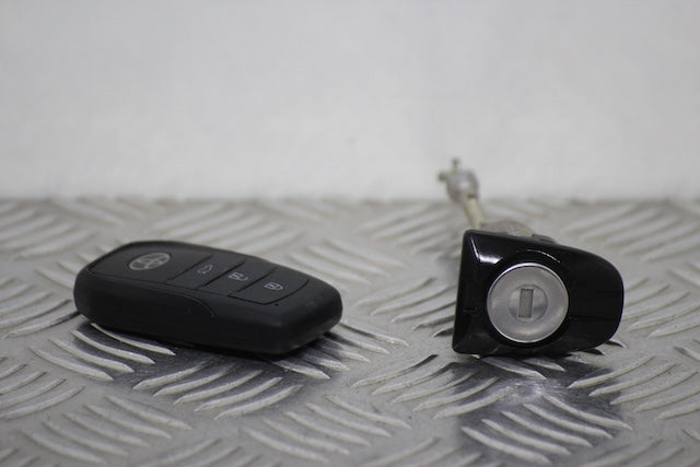 Toyota Corolla Door Lock Barrel with Key Front Drivers Side