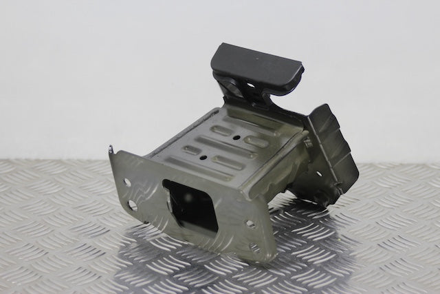 Toyota Corolla Bumper Bar Front Support Bracket Drivers Side