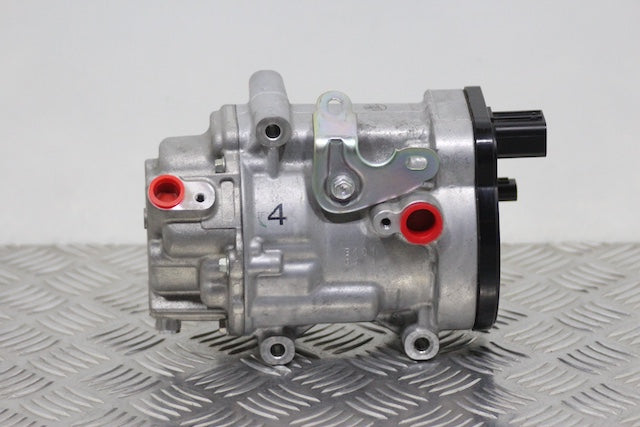 Toyota Corolla Air Conditioning Compressor Pump (2024) - Part photo