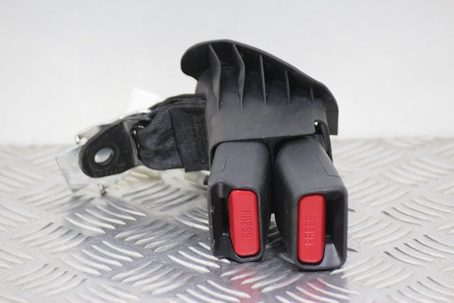 Toyota Corolla Seat Belt Buckle Lock Centre Rear (2024) - Part photo