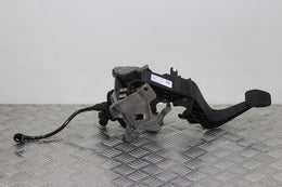 Ford Focus Clutch Pedal