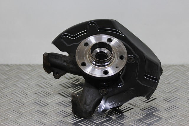 Skoda Fabia Stub Axle with Hub and Bearing Front Passengers Side