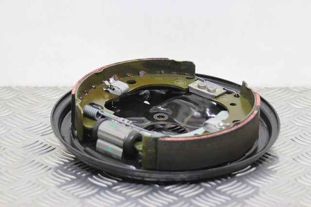 Skoda Fabia Brake Plate with Shoes and Cylinder Rear Right