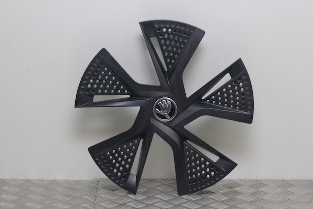 Skoda Fabia Wheel Cover Front Drivers Side