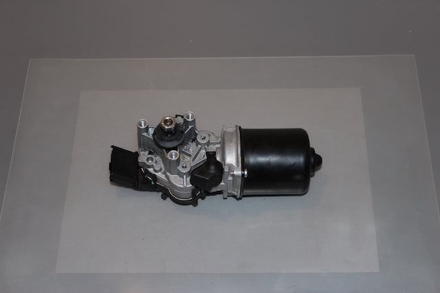 Nissan Juke Wiper Motor Front (2016) genuine OEM used part - CarBreakers.ie