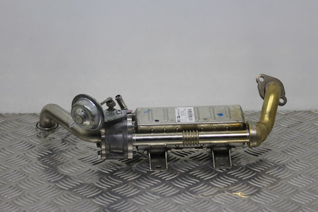 Toyota Avensis raffreddatore valvola EGR 2015