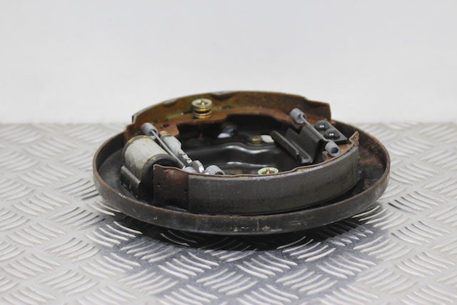 Suzuki Swift Brake Plate with Shoes and Cylinder Rear Right (2006)