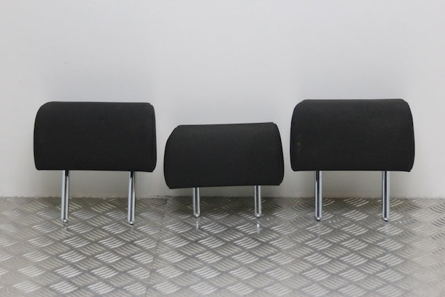 Toyota Avensis Seat Headrest Rear x3 (2015)