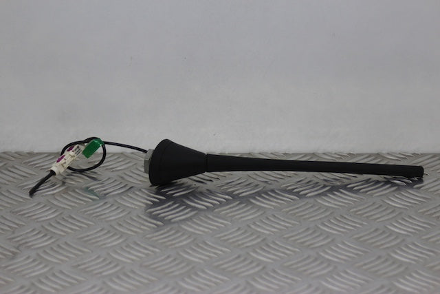 Volkswagen Polo Aerial with Socket (2010) - Part photo
