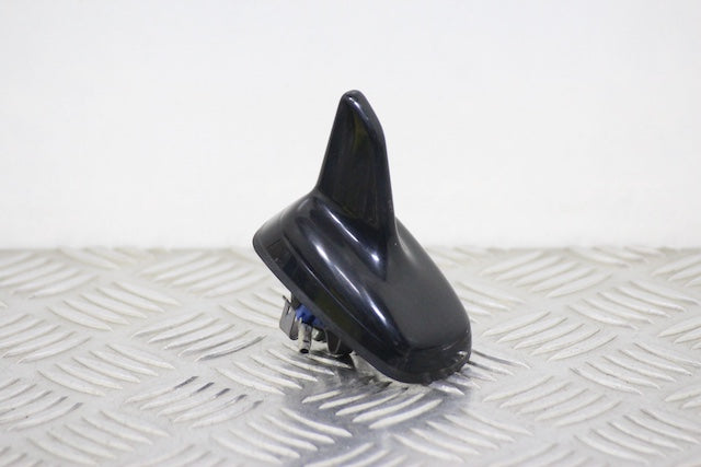Volkswagen Golf Aerial with Socket (2013)
