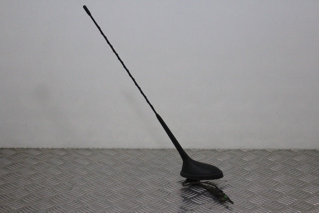 Citroen C4 Aerial with Socket (2005)