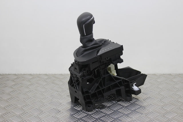 Toyota Yaris Cross Gear Stick (2024)