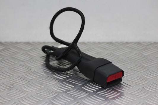 Toyota Yaris Seat Belt Buckle Lock Front Passengers Side