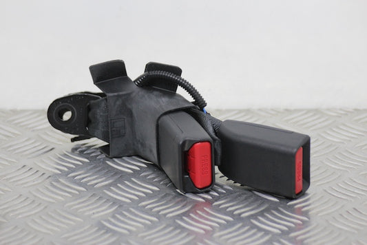 Toyota Yaris Seat Belt Buckle Lock Rear Passengers Side