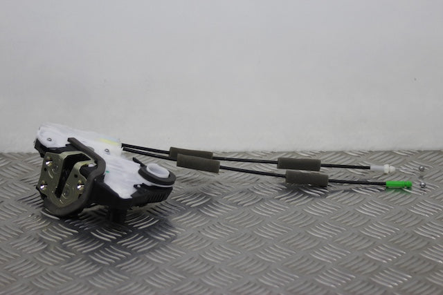 Toyota Yaris Door Lock Assembly Front Drivers Side