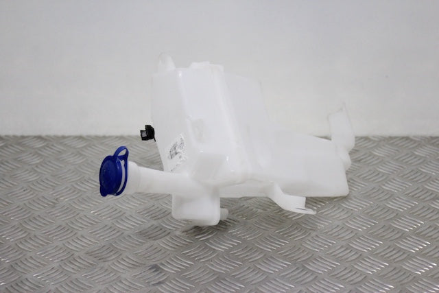 Toyota Yaris Cross Windscreen Wash Water Bottle (2024)