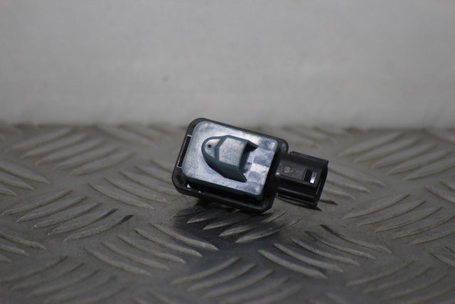 Toyota Yaris Door Airbag Sensor Front Passengers Side