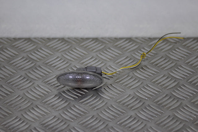 Toyota Rav4 Wing Indicator Lamp Passengers Side 