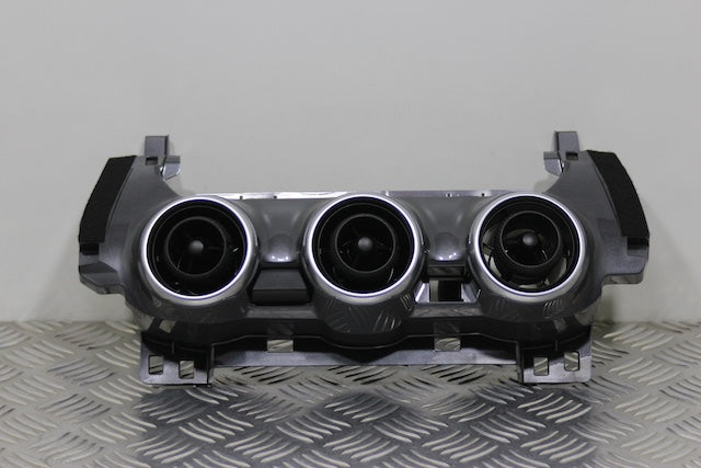 Nissan Juke Dashboard Airvent Center