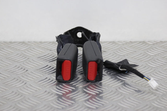 Nissan Juke Seat Belt Buckle Lock Rear Passengers Side